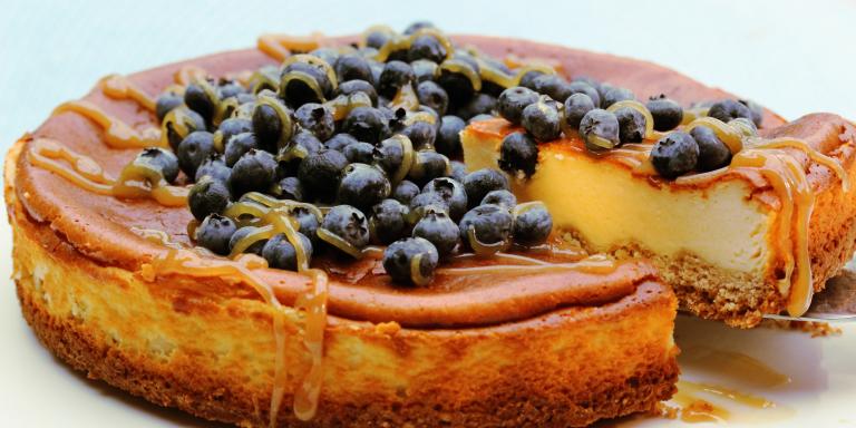 Amerikkalainen juustokakku mustikoilla