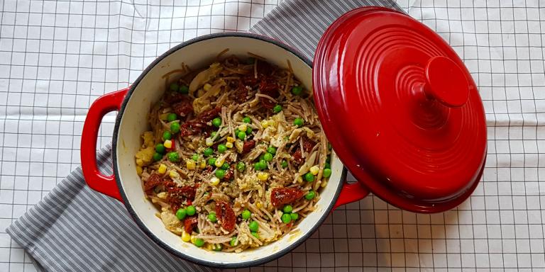 Kätevä raketti spagettiherkku