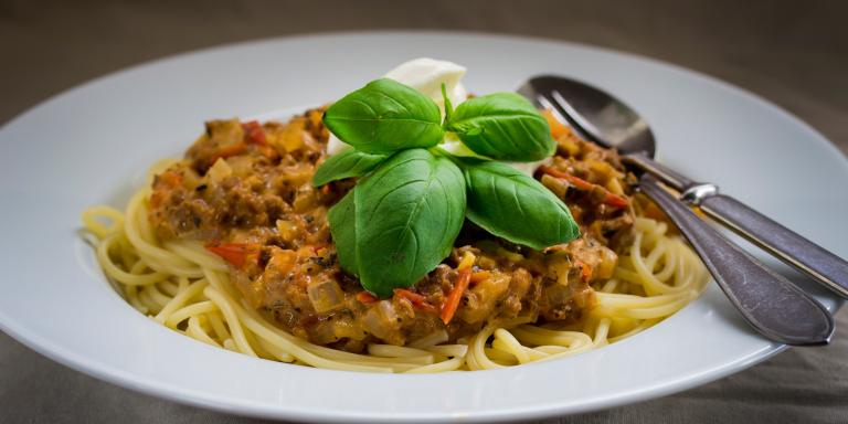 Kasvissyöjän Bolognesekastike