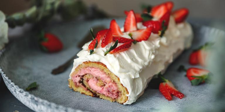 Kaurainen mansikkakääretorttu