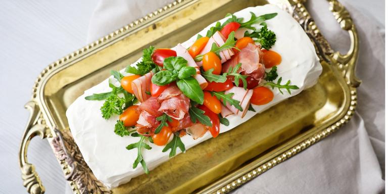 Kinkkuvoileipäkakku