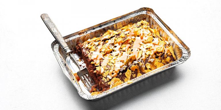 Mudcake grillissä, tortillachipsejä ja valkosuklaakinuskia