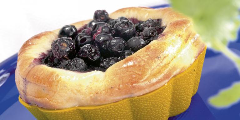 Mustikka-tuorejuustopullat