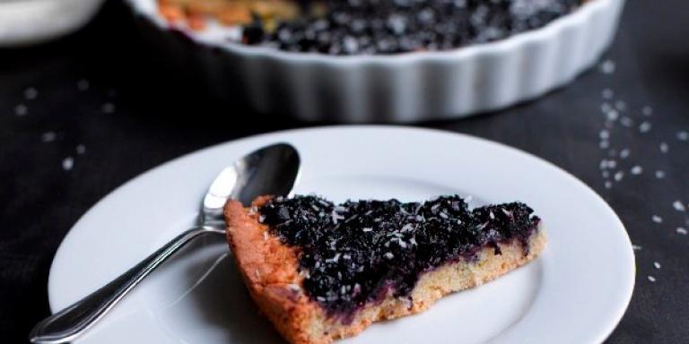 Mustikkapiirakka kookostäytteellä