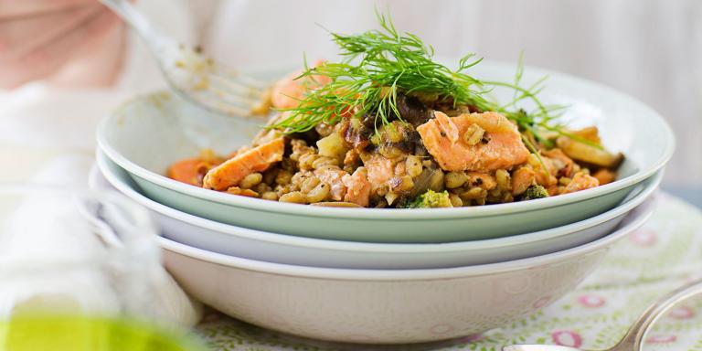 Ohrawokki lohella ja sienilla