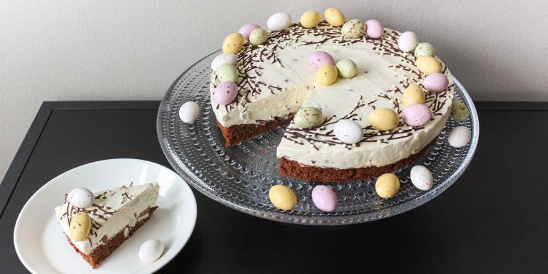 Pääsiäisen suklainen vaniljarahkakakku