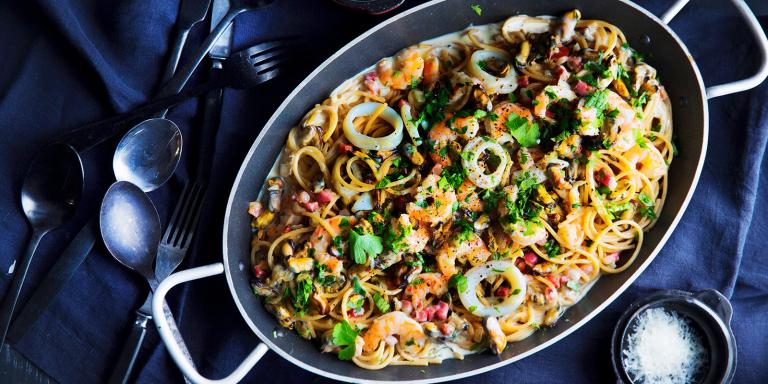 Pasta carbonara merenelävillä