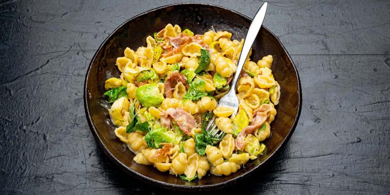 Pekoni-ruusukaalipasta Nashville