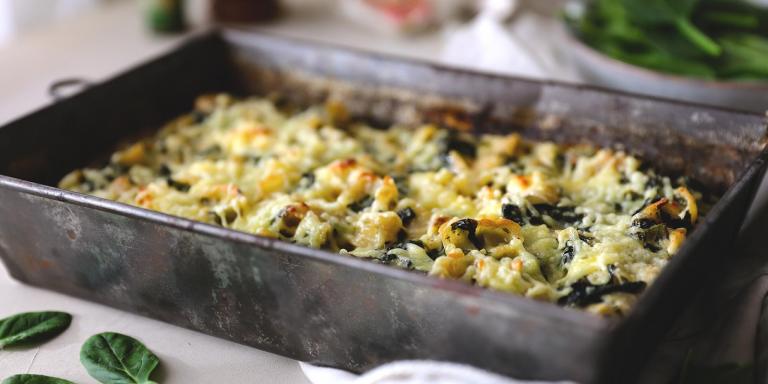 Pinaatti-fetapastapaistos