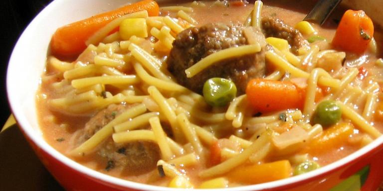 Puna-keltainen Rakettikeitto