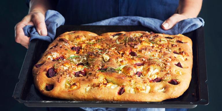 Satokauden focaccia