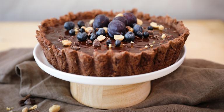 Suklaapiirakka suolapähkinöillä