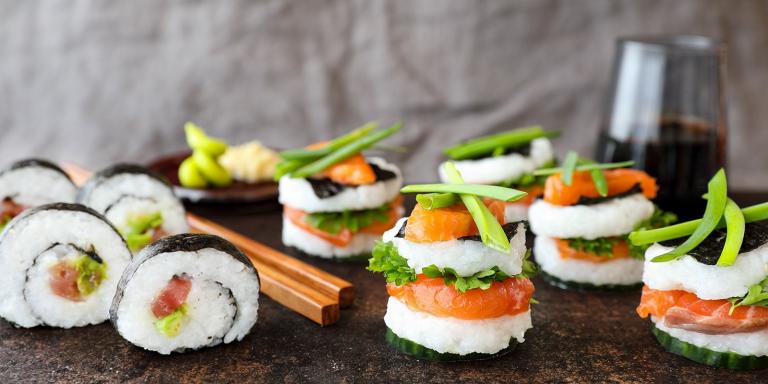 Sushi stack, kerrossushit