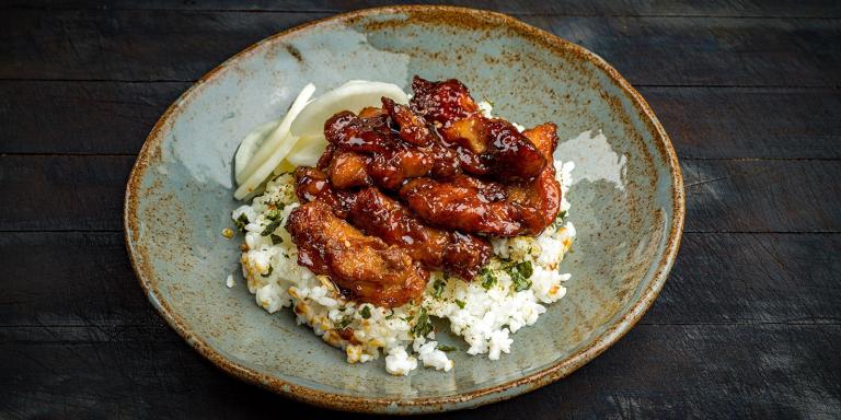 Teriyaki kanaa ja retikkapikkeliä