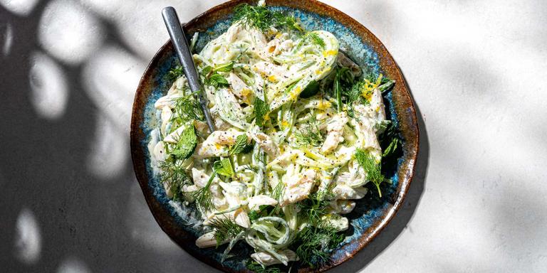 Tzatziki-pastasalaatti