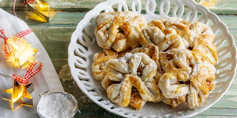 Vegaaniset maapähkinävoi-banaanitortut