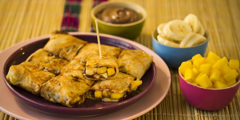 Vietnamilaiset banaani-mangokrepit