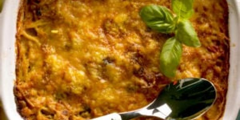 Keltainen Broileri-Raketti Spagettipaistos