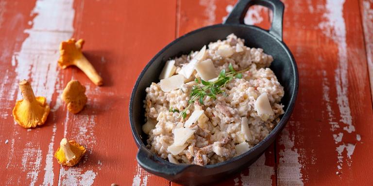 omenainen pekoni-kantarelliohratto