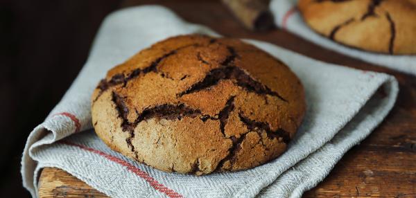 Juureen leivottu ruisleipä