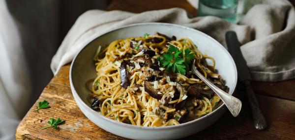 Kuvassa bloggarimme Arja-Elina Laineen tekemä Vegepasta Carbonara