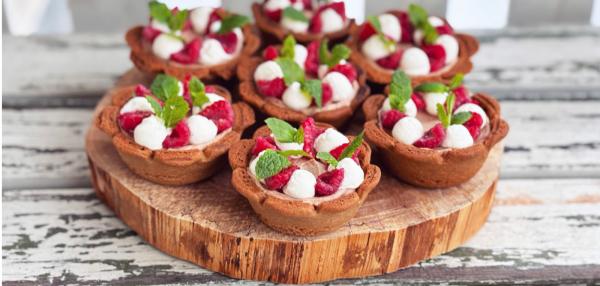 juustokakkukupit piparipohjalla