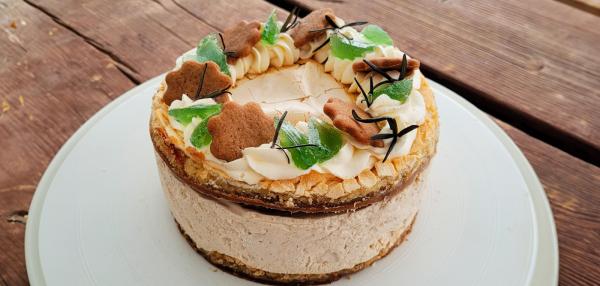 Jenna Saarilahden jouluinen piparibrita omenalla ja kinuskilla