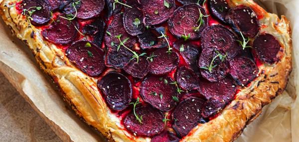 Noora Harjun punajuuri-vuohenjuustopiirakka