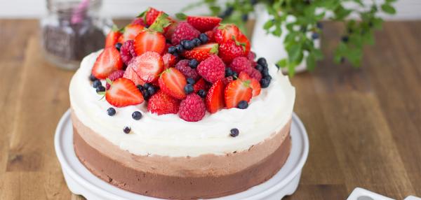 Kolmen suklaan hyydykekakku