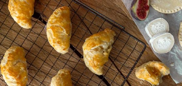 Vuohenjuusto-viikunatortut