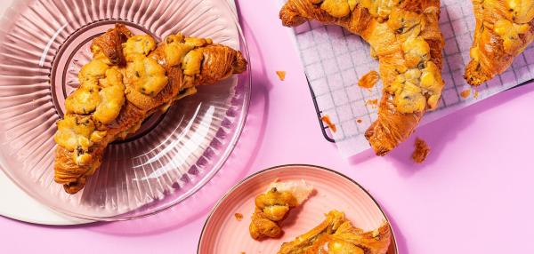 Crookie eli keksi-croissant keksitaikinasta