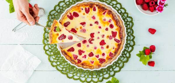 Helppo vadelmapiirakka