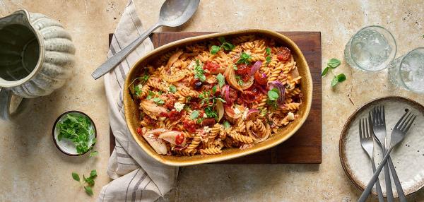 Myllyn Parhaan Kolmen sipulin uunifetapasta