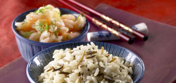 Valkosipulikatkaravut ja pähkinäinen riisi