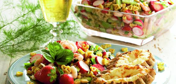 Mansikkainen Pasta-Rapusalaatti