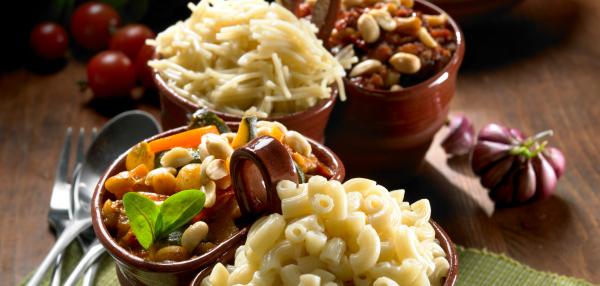 Suolapähkinä-Kasviskastike Pastalle