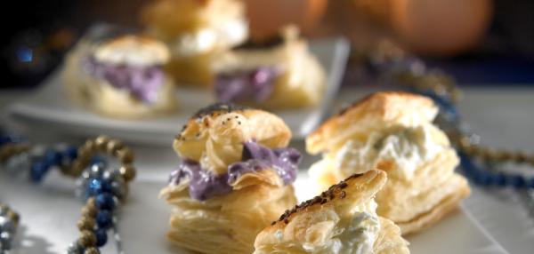 Sinivalkoiset Cocktailpalat