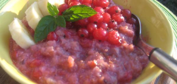 Punaherukka-banaaniruispuuro