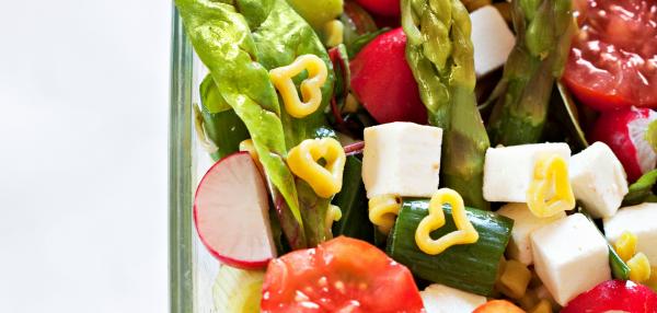 Raikas Sydänmakaronisalaatti