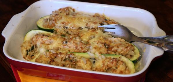 Täytetyt kesäkurpitsat