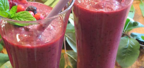 Pihlajanmarja tai Marja-aronia Suklaasmoothie