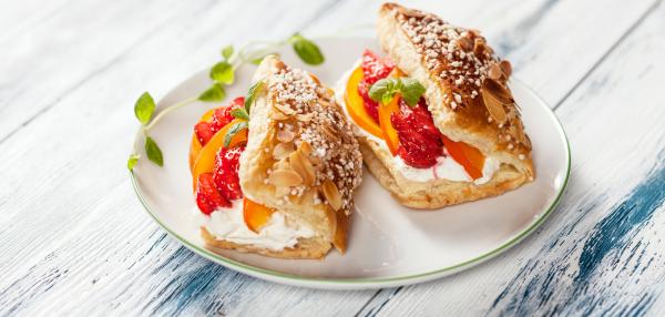 Mansikka-persimonitaskut