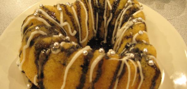 Tiikerikakku tai Tiikerimuffinit Salmiakkiraidoin