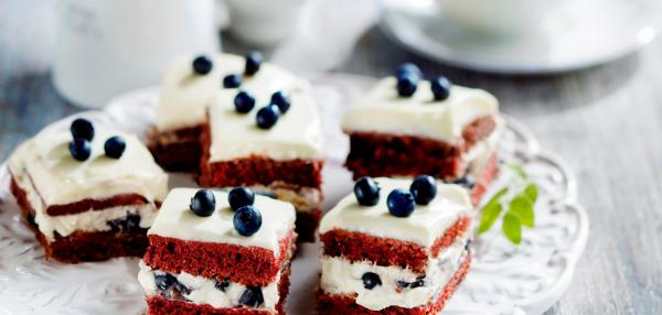 Red Velvet -mustikkaleivokset