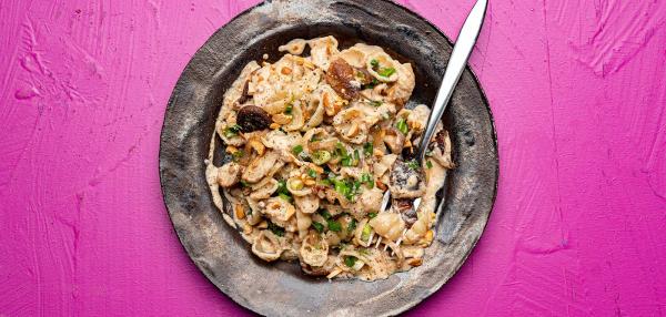 Cashewpähkinä-siitakesienipasta