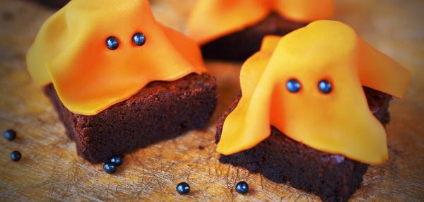 Halloween Lakritsi-suklaabrownies