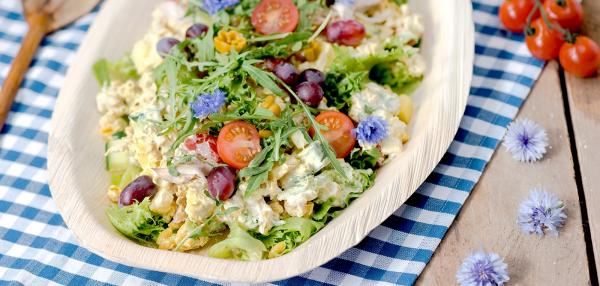 Hedelmäinen broileri-pastasalaatti