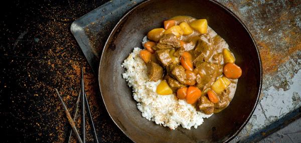 Japanilainen curry-riisi