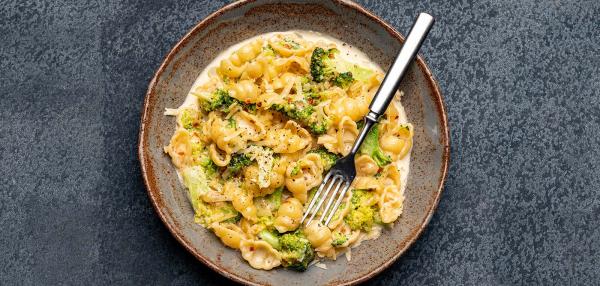 Kermainen broccoli-sardellipasta