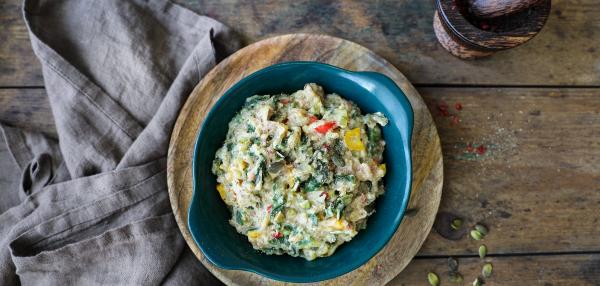 Lehtikaali-tattaripuuro, suolainen lounaspuuro venäläiseen tyyliin